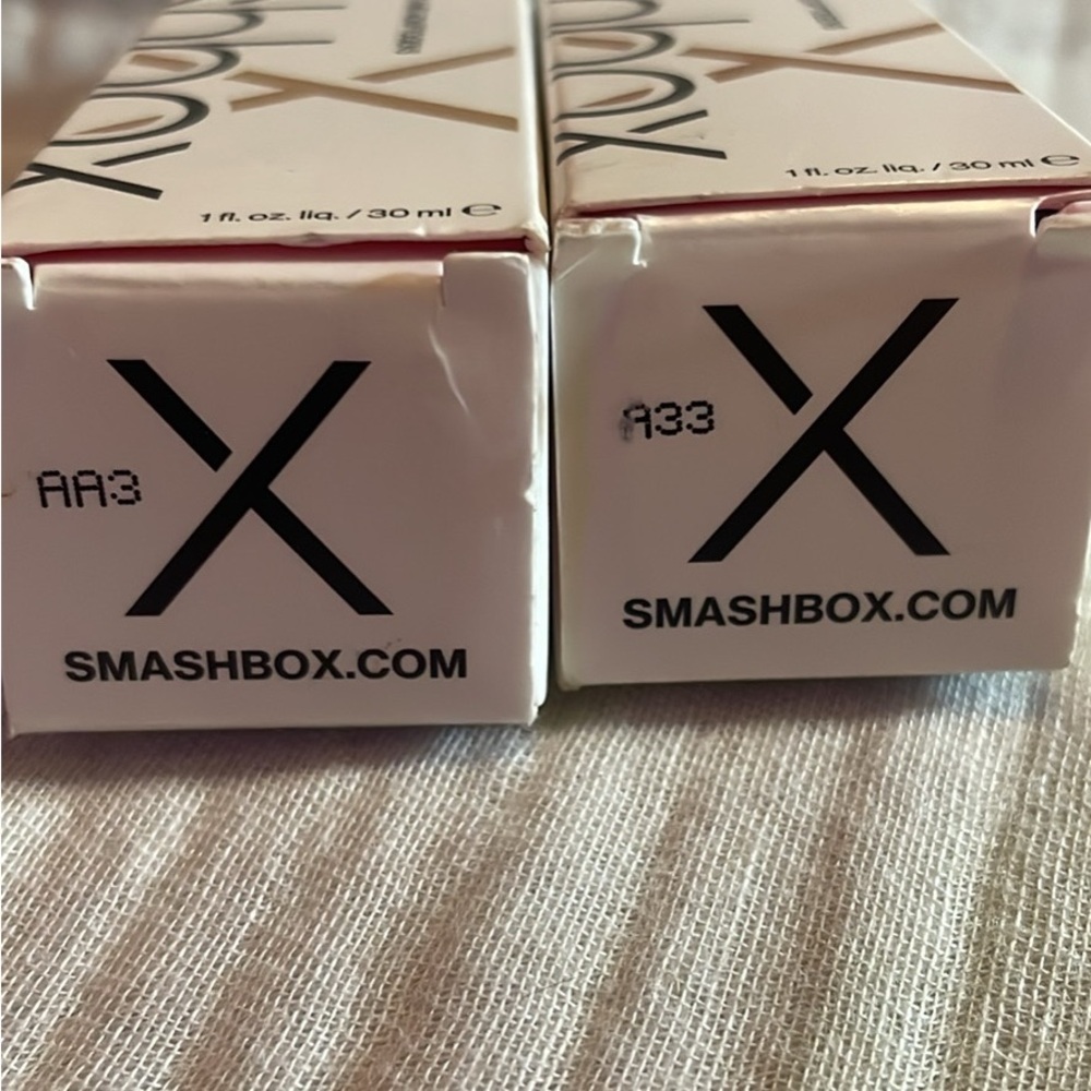 Smashbox Foundation - Shade M10-N and L30-N